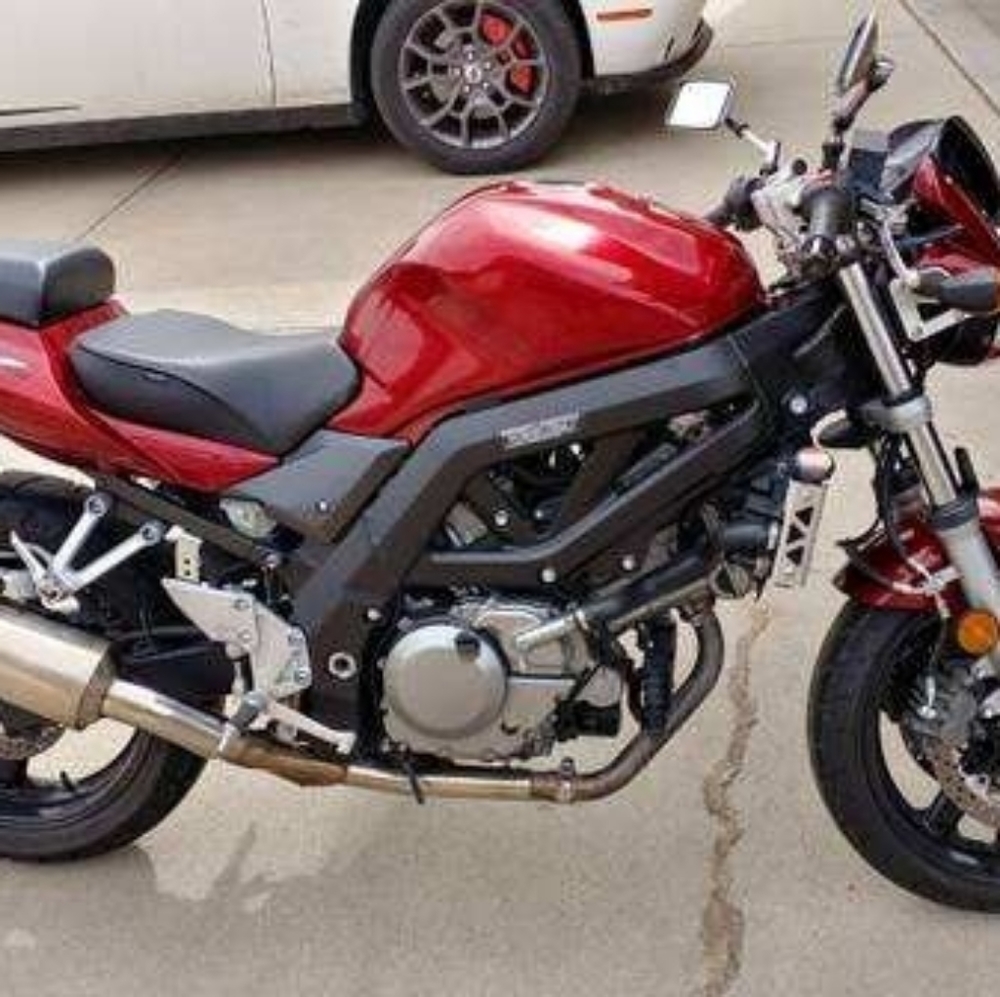 Suzuki sv650 - Picture 6 of 7